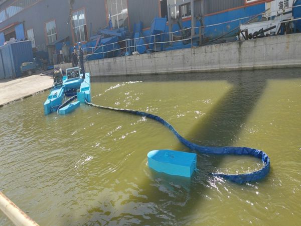 内河河面漂浮物打捞船